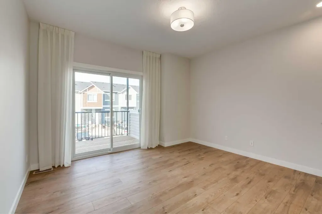 136 Tuscany Summit Square NW Calgary AB T3L0G1