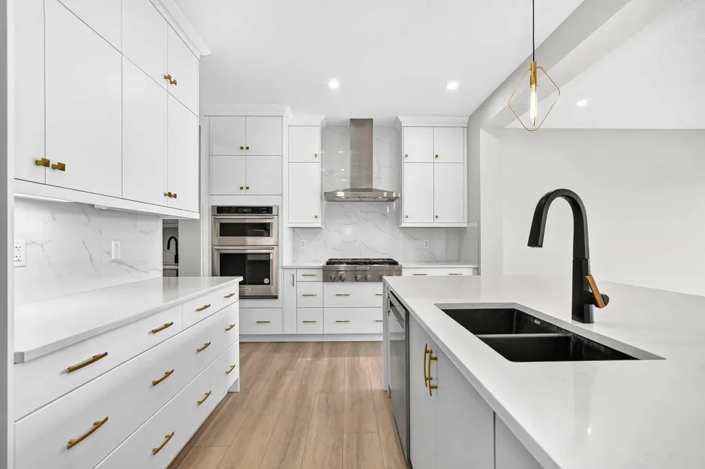 120 Magnolia Manor SE Calgary AB T3M 2Z8