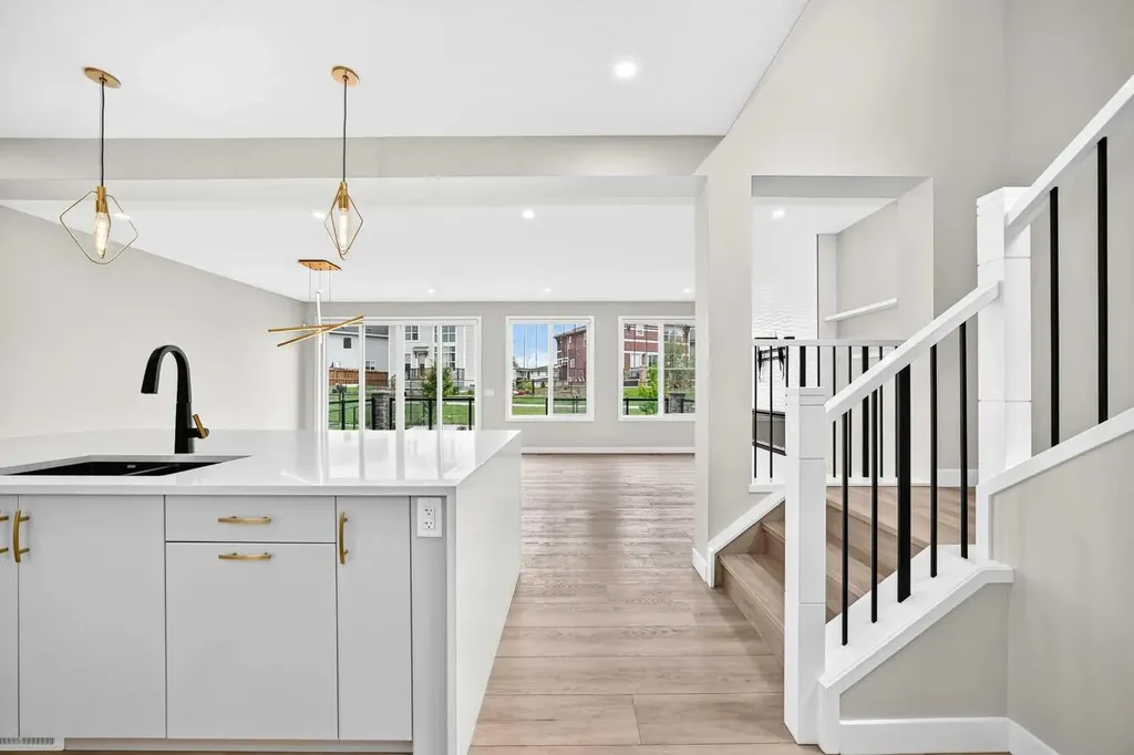 120 Magnolia Manor SE Calgary AB T3M 2Z8