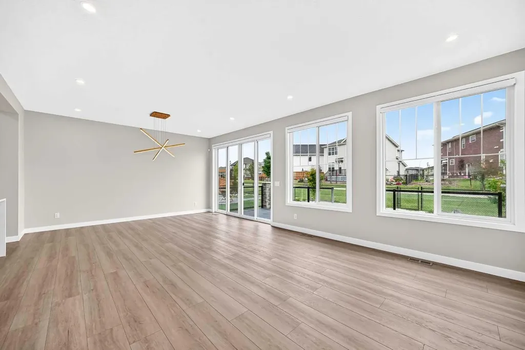 120 Magnolia Manor SE Calgary AB T3M 2Z8
