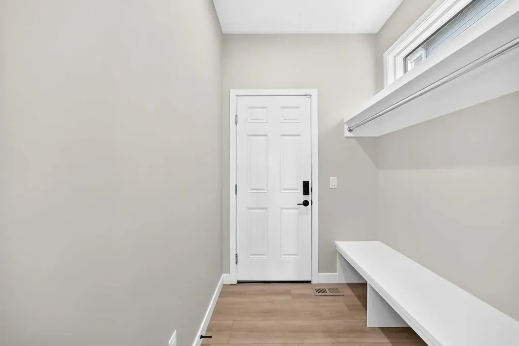 120 Magnolia Manor SE Calgary AB T3M 2Z8