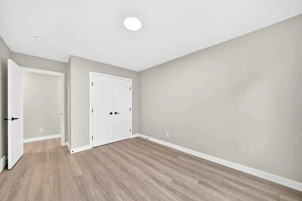 120 Magnolia Manor SE Calgary AB T3M 2Z8