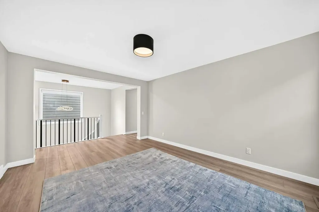 120 Magnolia Manor SE Calgary AB T3M 2Z8
