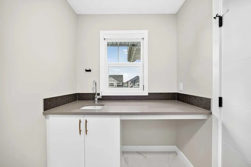 120 Magnolia Manor SE Calgary AB T3M 2Z8