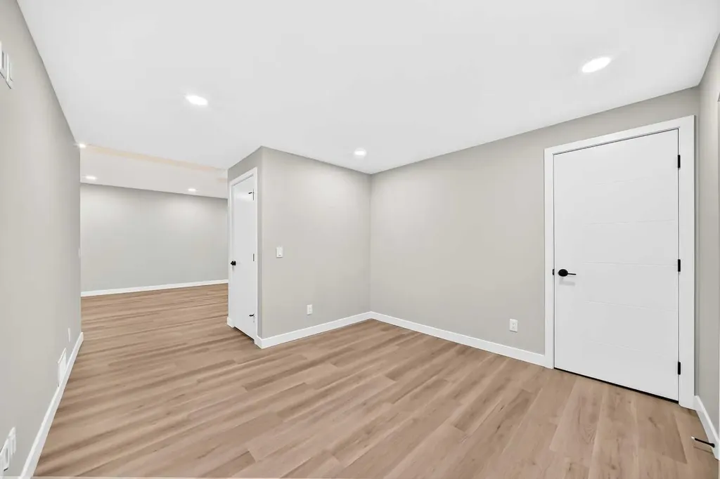 120 Magnolia Manor SE Calgary AB T3M 2Z8