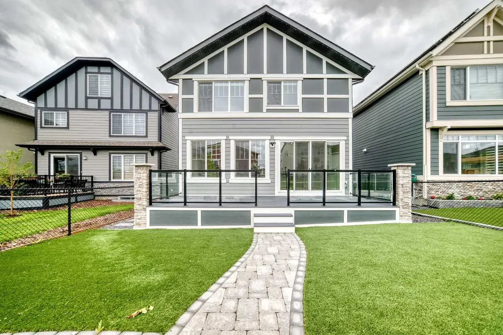 120 Magnolia Manor SE Calgary AB T3M 2Z8