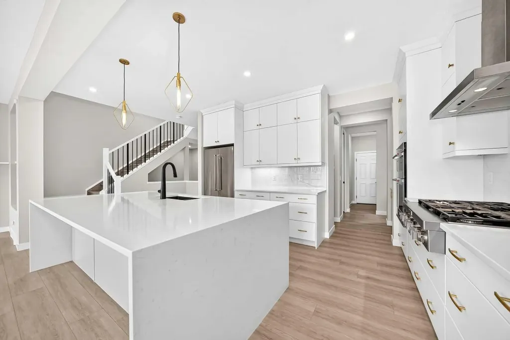 120 Magnolia Manor SE Calgary AB T3M 2Z8