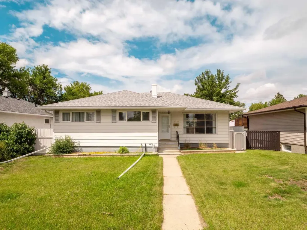 2405 13 Avenue S Lethbridge AB T1K0S7