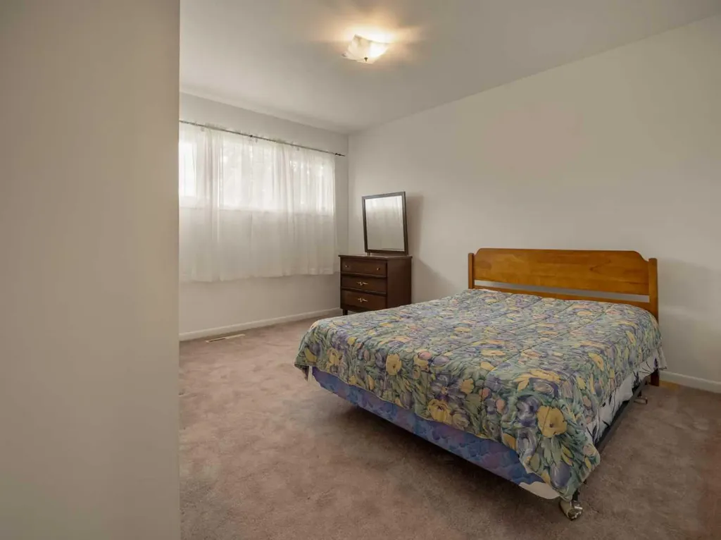 2405 13 Avenue S Lethbridge AB T1K0S7