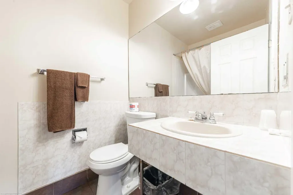 4711 44 Street Lloydminster SK S9V 0G5