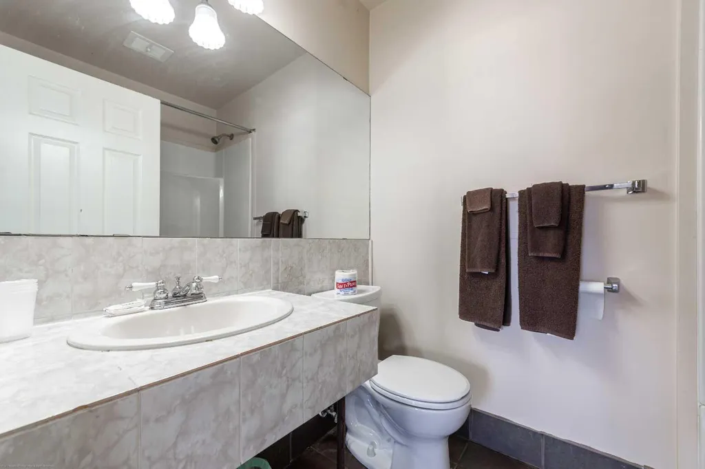 4711 44 Street Lloydminster SK S9V 0G5