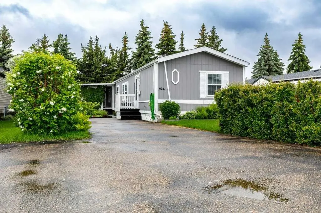 37543 England Way Rural Red Deer County AB T4S 2C3