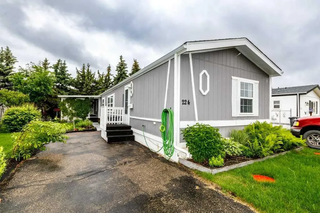 37543 England Way Rural Red Deer County AB T4S 2C3