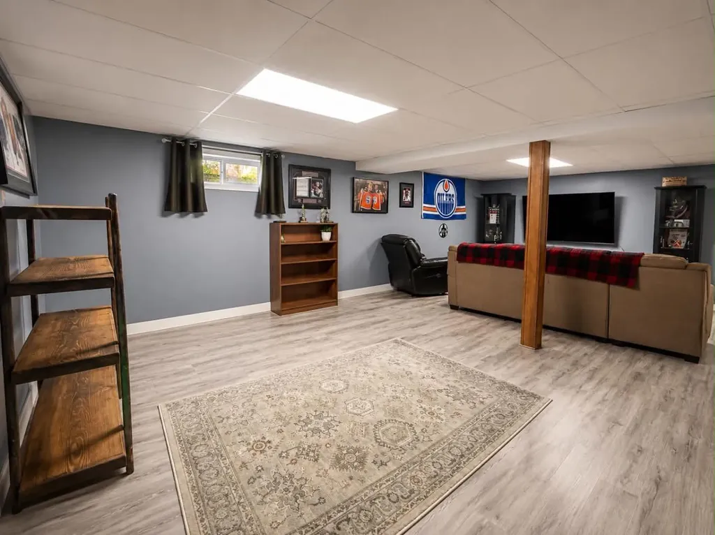 10542 98th Avenue Grande Cache AB T0E0Y0