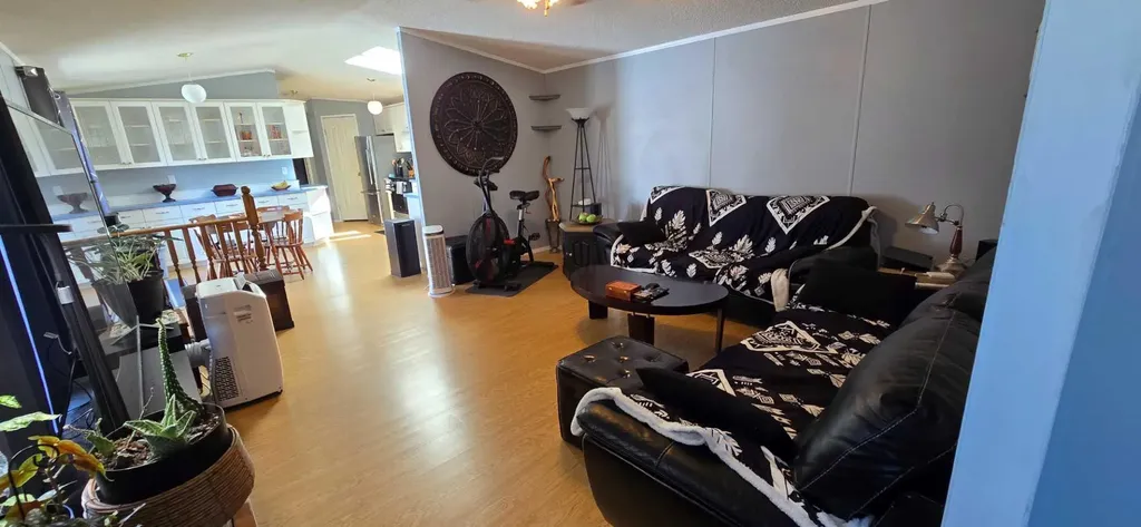 517 9 Street Fox Creek AB t0h1p0
