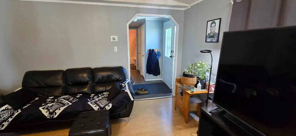 517 9 Street Fox Creek AB t0h1p0