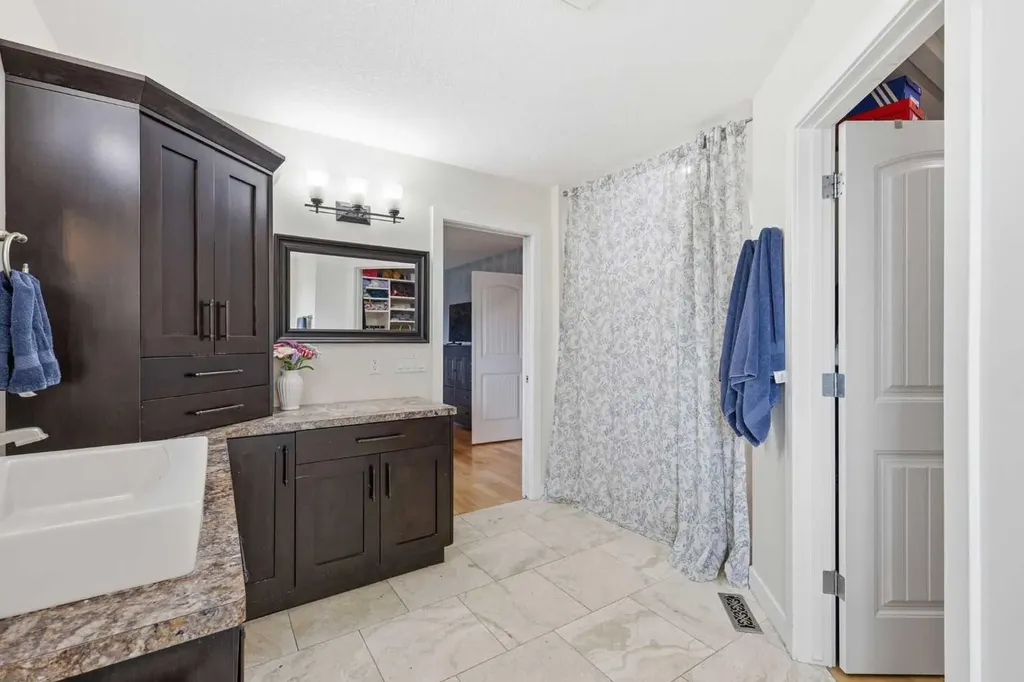 258058 48 Street W Rural Foothills County AB T1S 5V8