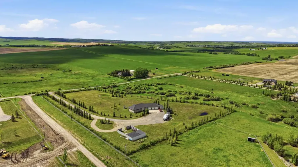 258058 48 Street W Rural Foothills County AB T1S 5V8