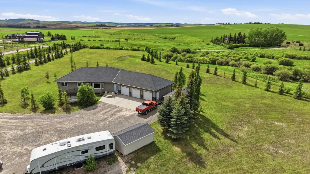 258058 48 Street W Rural Foothills County AB T1S 5V8