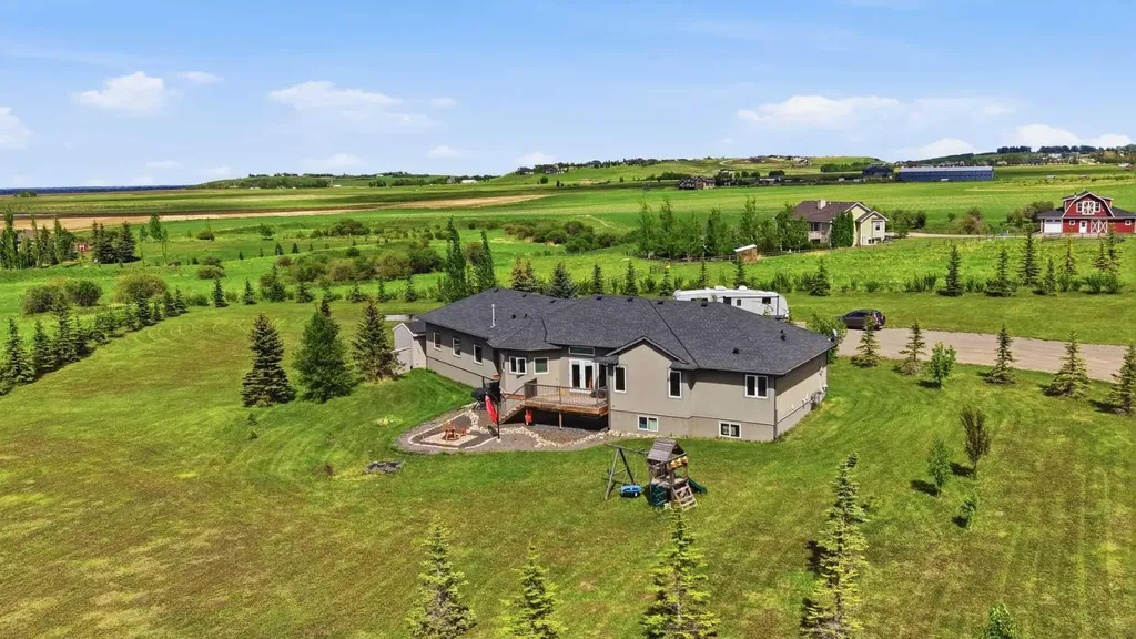 258058 48 Street W Rural Foothills County AB T1S 5V8
