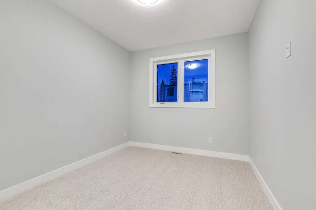 1413 27 Street SW Calgary AB T3C 1L4