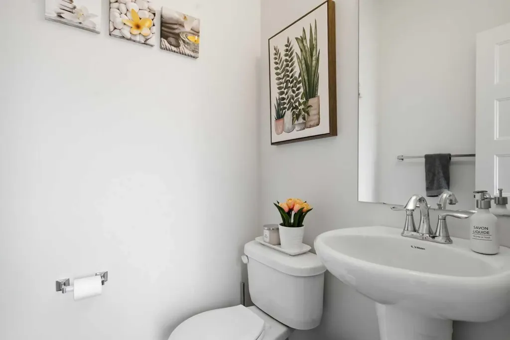 224 Savanna Road Calgary AB T3N 1B4