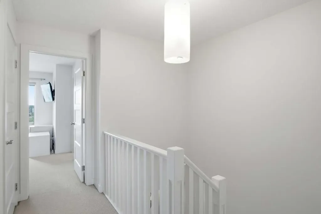 224 Savanna Road Calgary AB T3N 1B4