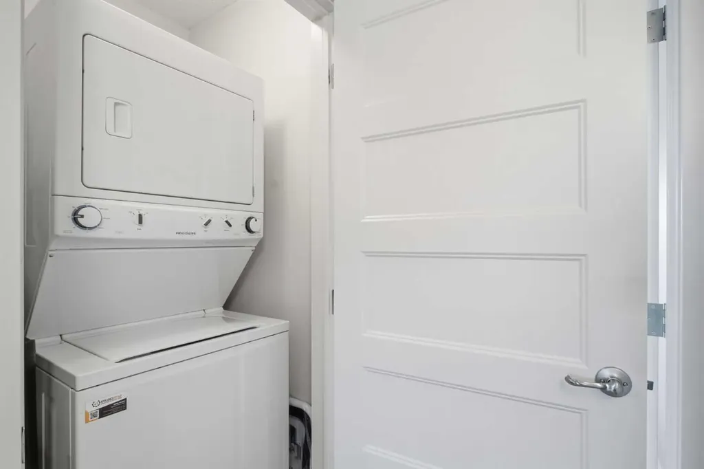 224 Savanna Road Calgary AB T3N 1B4