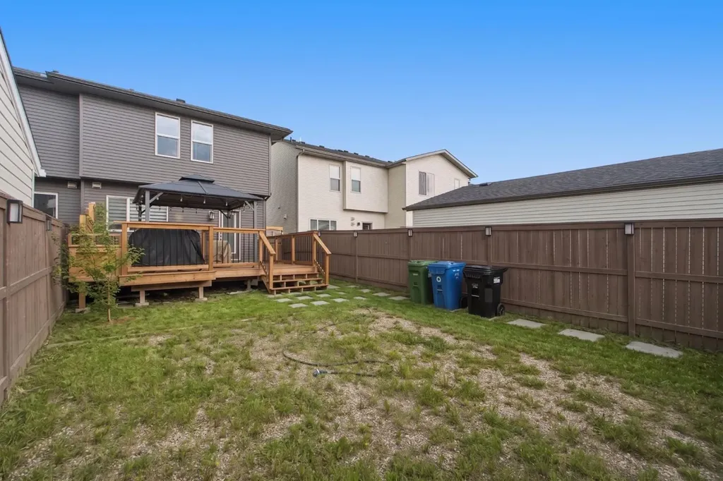 224 Savanna Road Calgary AB T3N 1B4