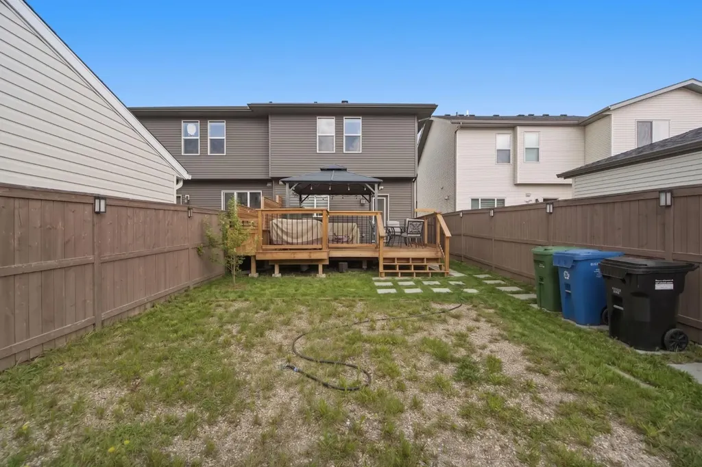 224 Savanna Road Calgary AB T3N 1B4