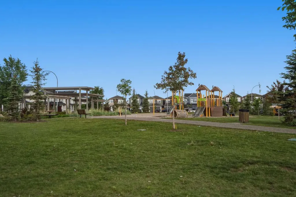224 Savanna Road Calgary AB T3N 1B4