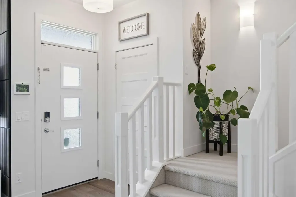 224 Savanna Road Calgary AB T3N 1B4