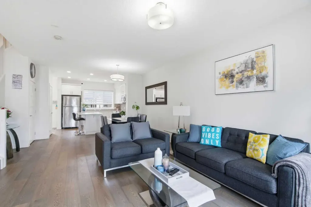 224 Savanna Road Calgary AB T3N 1B4