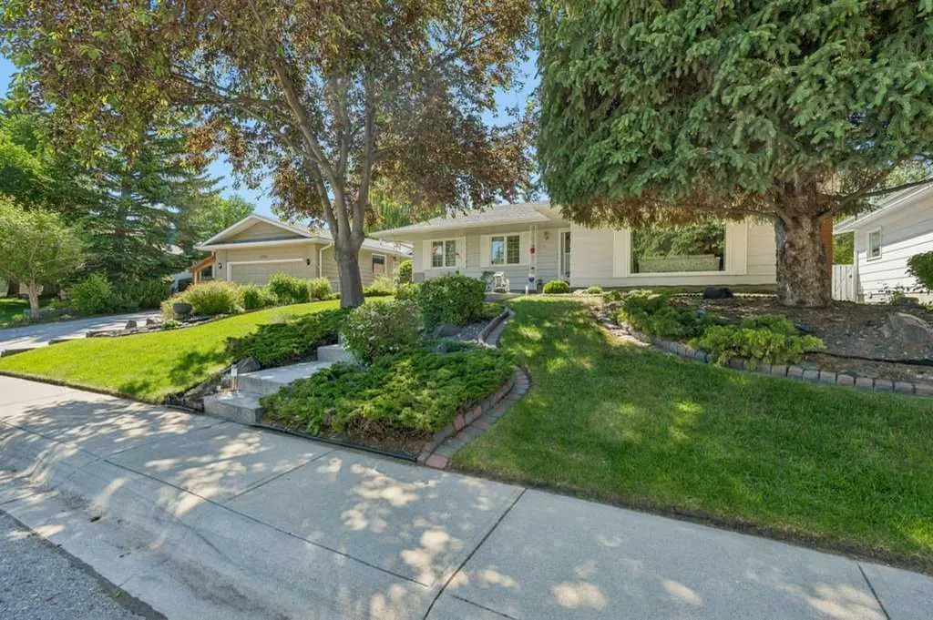 12224 Lake Waterton Way SE Calgary AB T2J 2M4