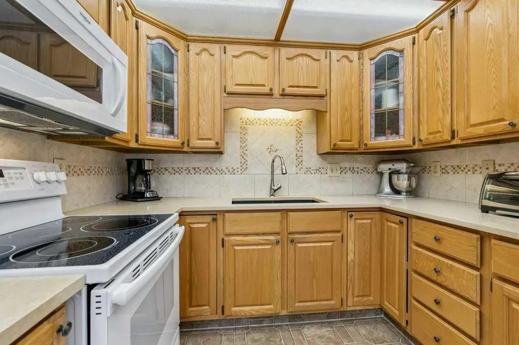 12224 Lake Waterton Way SE Calgary AB T2J 2M4