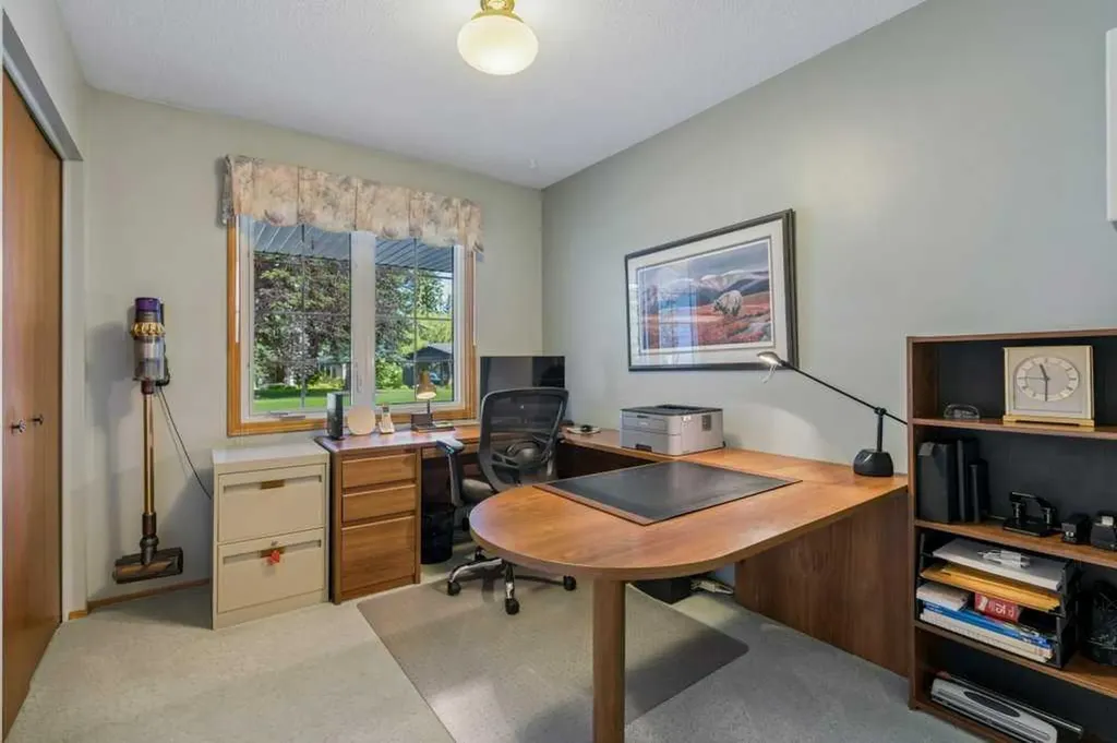 12224 Lake Waterton Way SE Calgary AB T2J 2M4