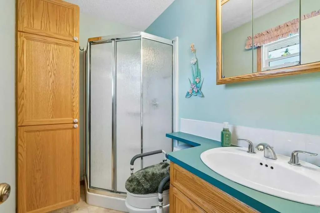 12224 Lake Waterton Way SE Calgary AB T2J 2M4