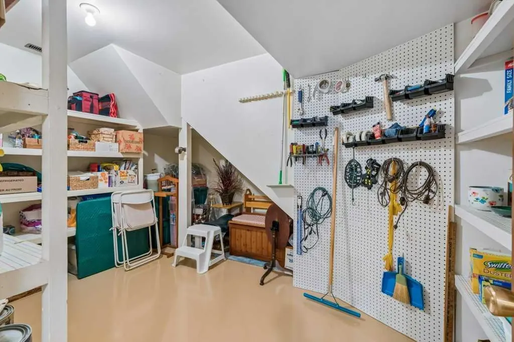 12224 Lake Waterton Way SE Calgary AB T2J 2M4