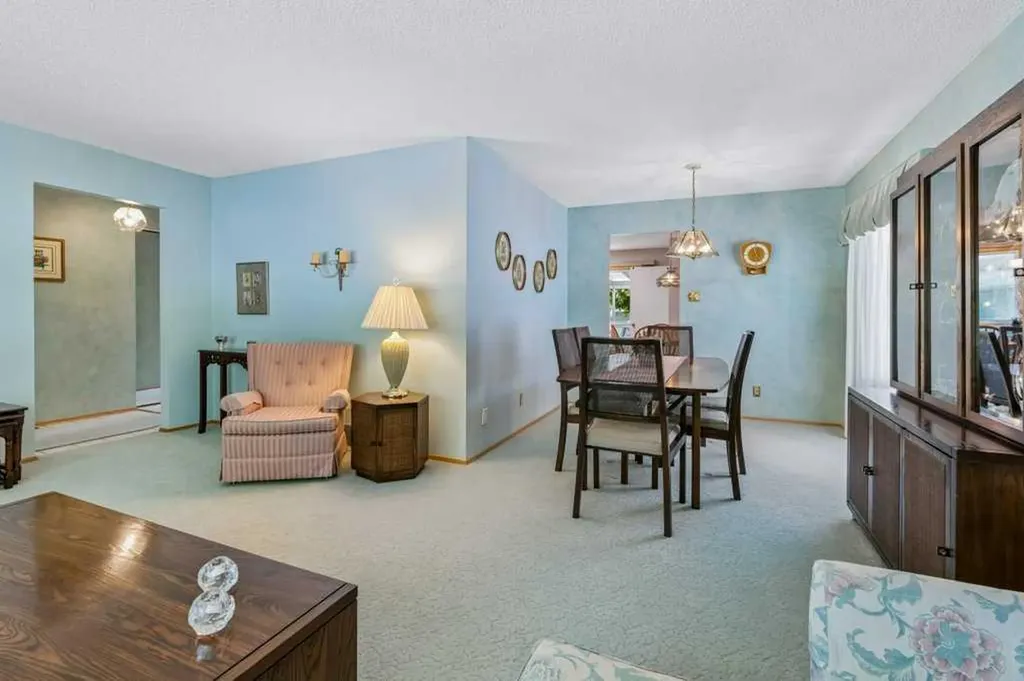 12224 Lake Waterton Way SE Calgary AB T2J 2M4