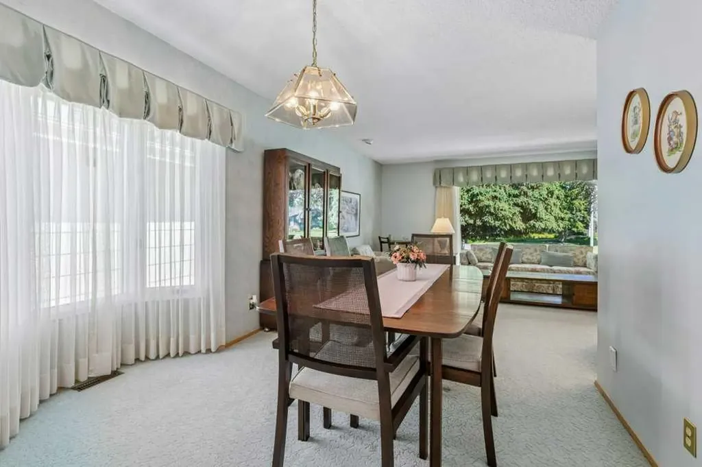 12224 Lake Waterton Way SE Calgary AB T2J 2M4