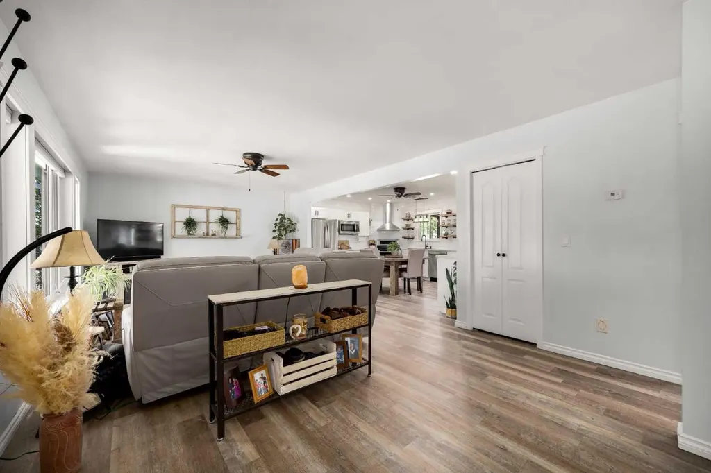 4506 Shannon Drive Olds AB T4H 1C1