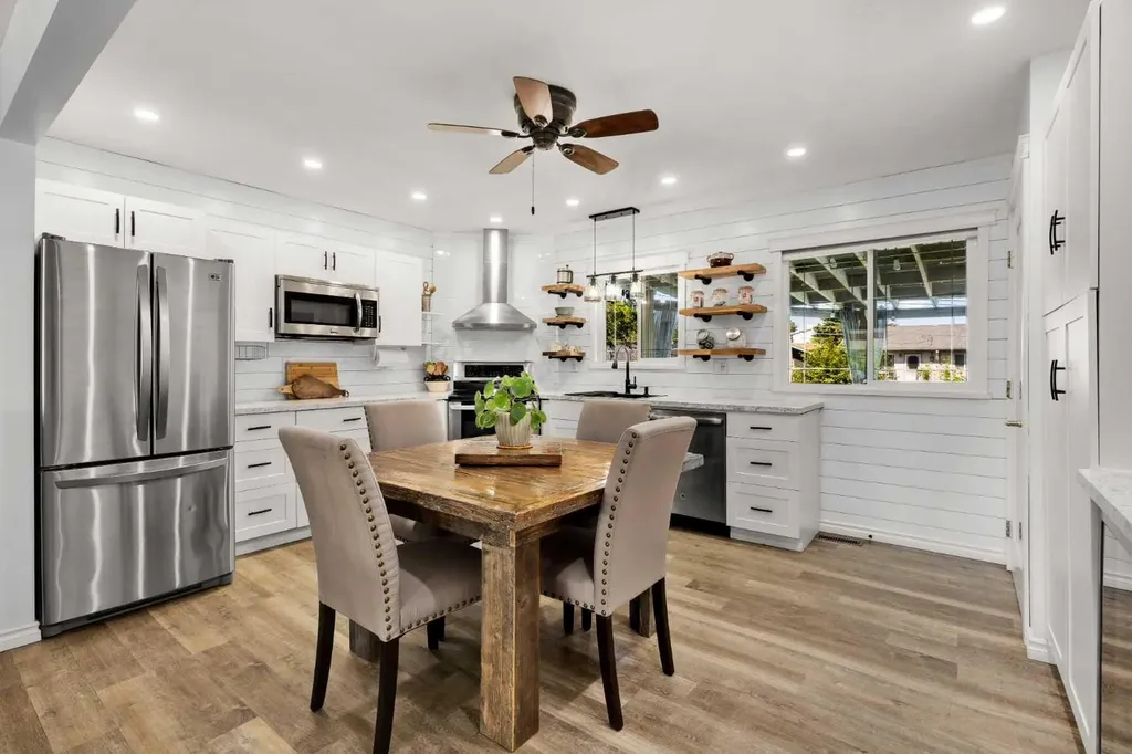 4506 Shannon Drive Olds AB T4H 1C1
