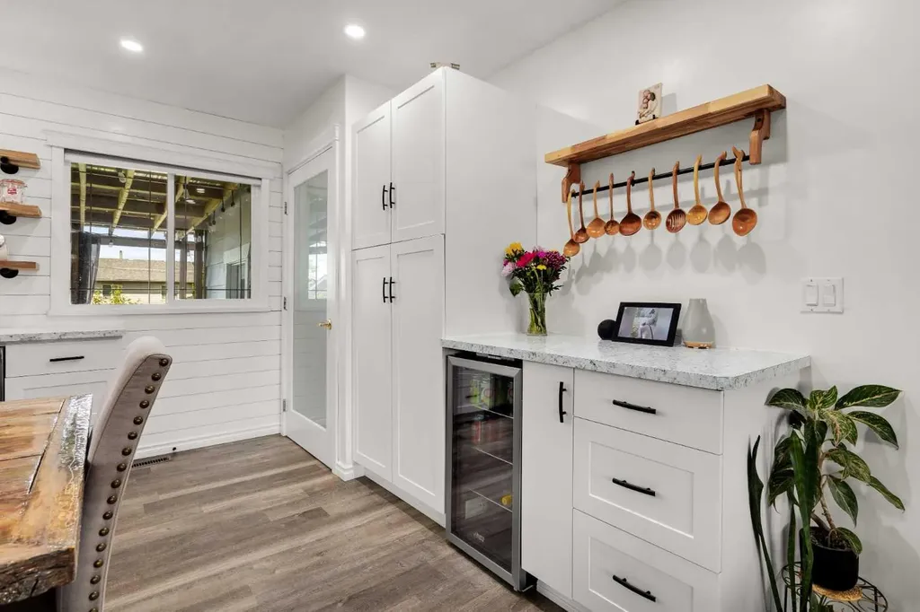 4506 Shannon Drive Olds AB T4H 1C1