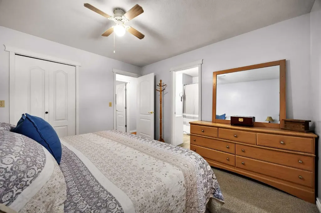 4506 Shannon Drive Olds AB T4H 1C1