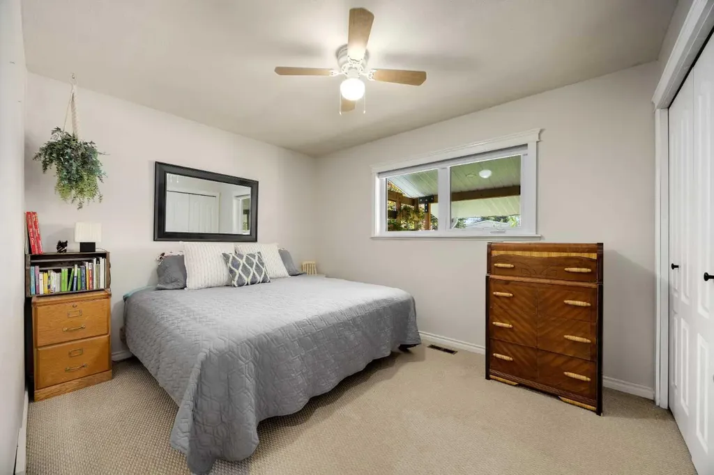 4506 Shannon Drive Olds AB T4H 1C1