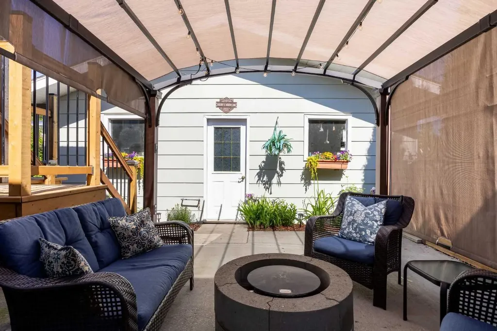 4506 Shannon Drive Olds AB T4H 1C1