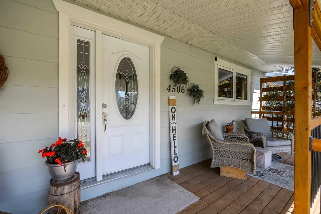 4506 Shannon Drive Olds AB T4H 1C1