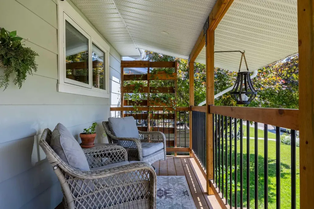4506 Shannon Drive Olds AB T4H 1C1