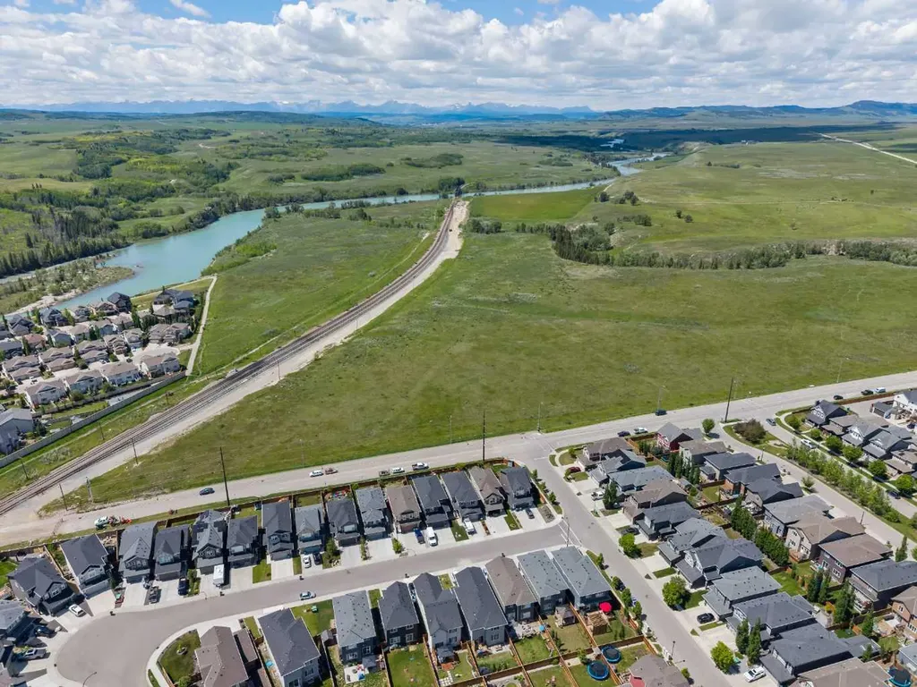 120 Paint Horse Drive Cochrane AB T4C 0X1