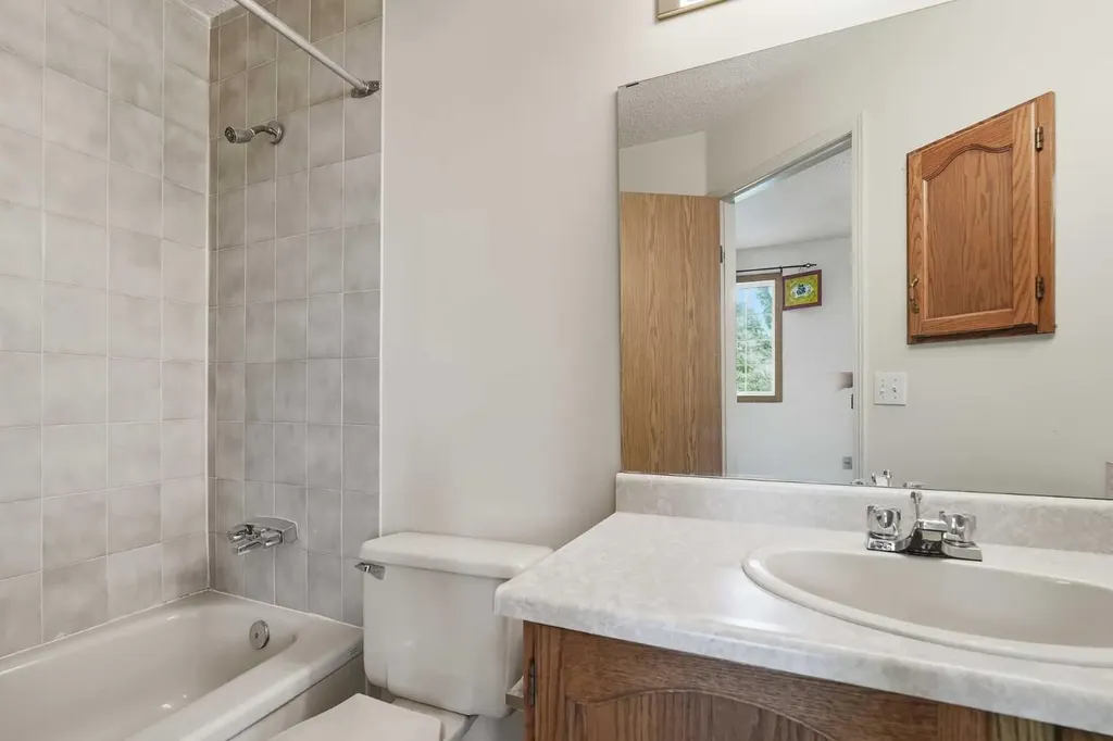 80 Abberfield Court NE Calgary AB T2A 7N4